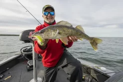 VMC Moontail Jigs Red Tail Chub 10,5g -I enden av snøret Salg al linder 30a9705.640